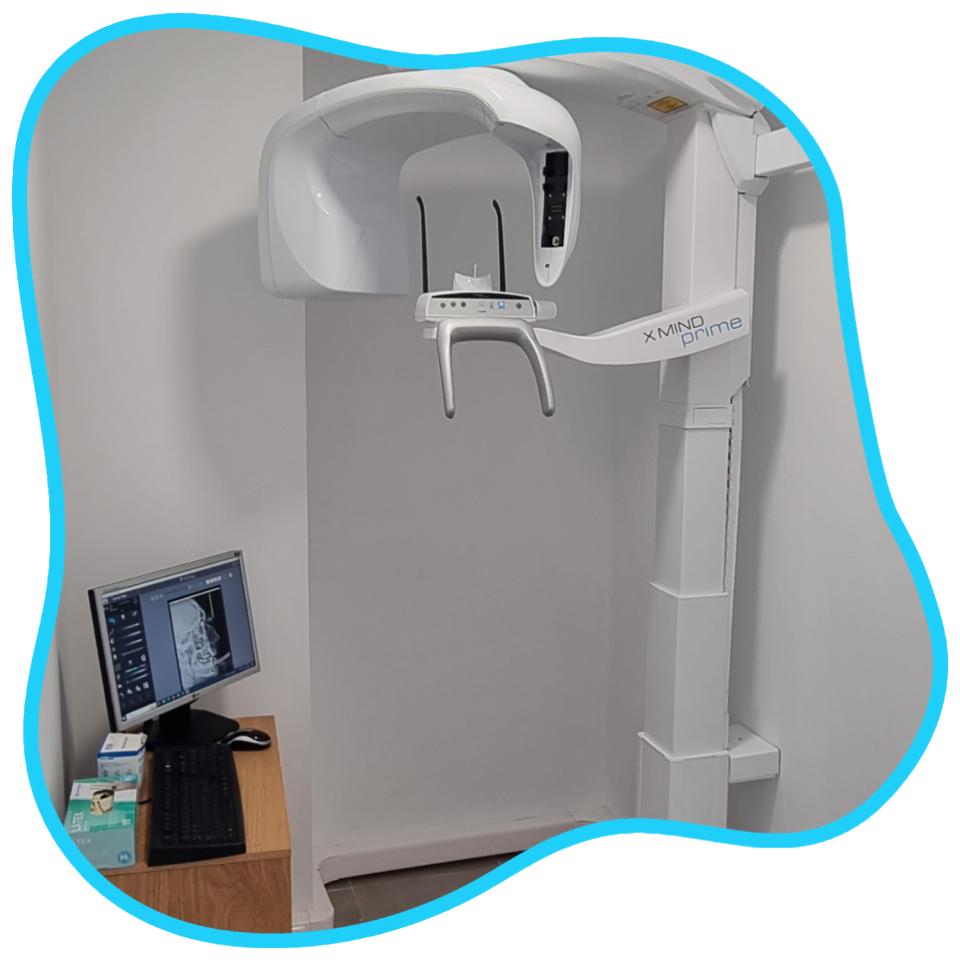 Sala de rayos X en una clínica dental